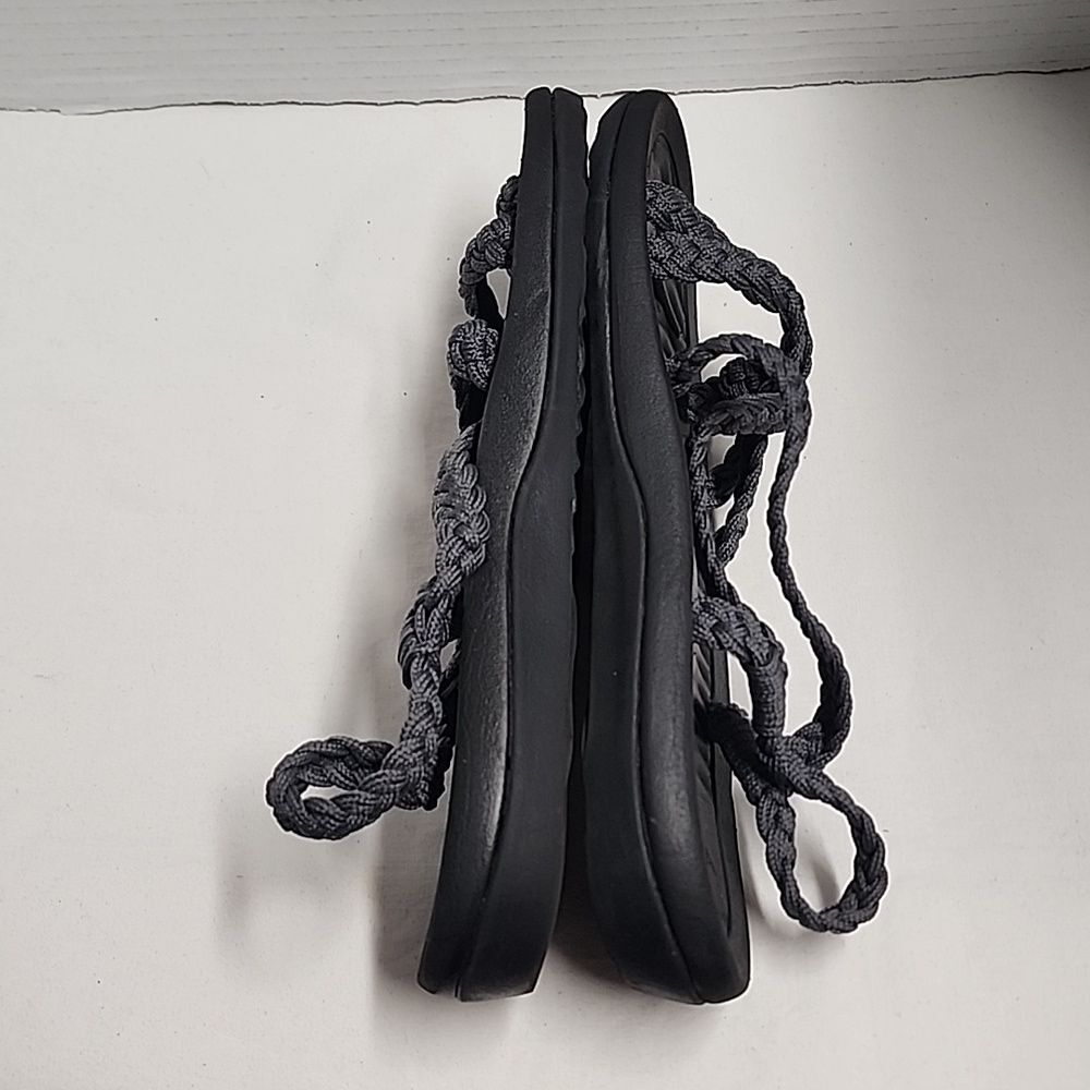 Megnya black and gray braided strap water sandals size 8 - Picture 7 of 10